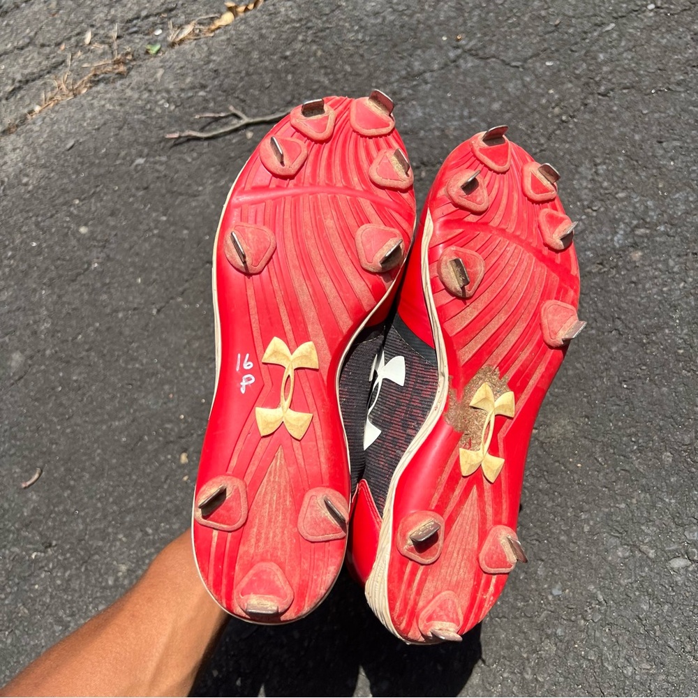 Under Armour Red and Black Baseball Cleats Size 9.5 - Picture 7 of 9